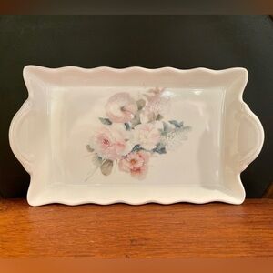 ROYAL PATRICIAN, FINE BONE CHINA TRAY. MADE IN ENGLAND.